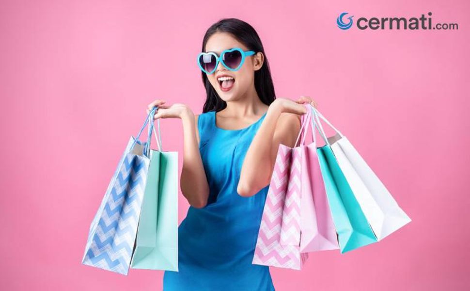 пакет бумажный синий. Shopping basket blue. Japan woman with colorful shopping. Shopping фон. синий пакет на белом фоне.