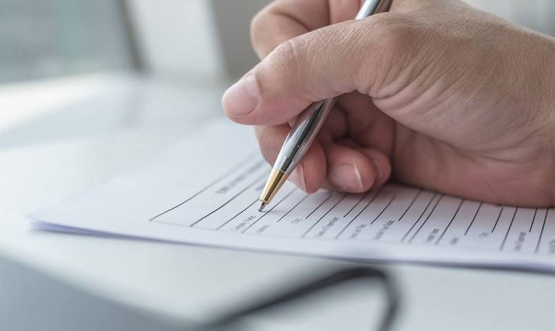 melengkapi persyaratan