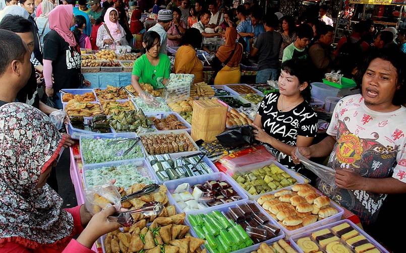 Pasar Takjil Benhil 