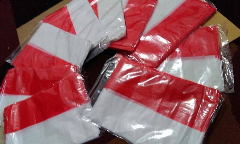 bendera merah-putih plastik