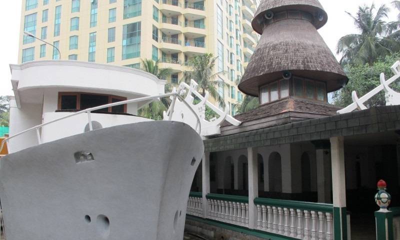 masjid perahu