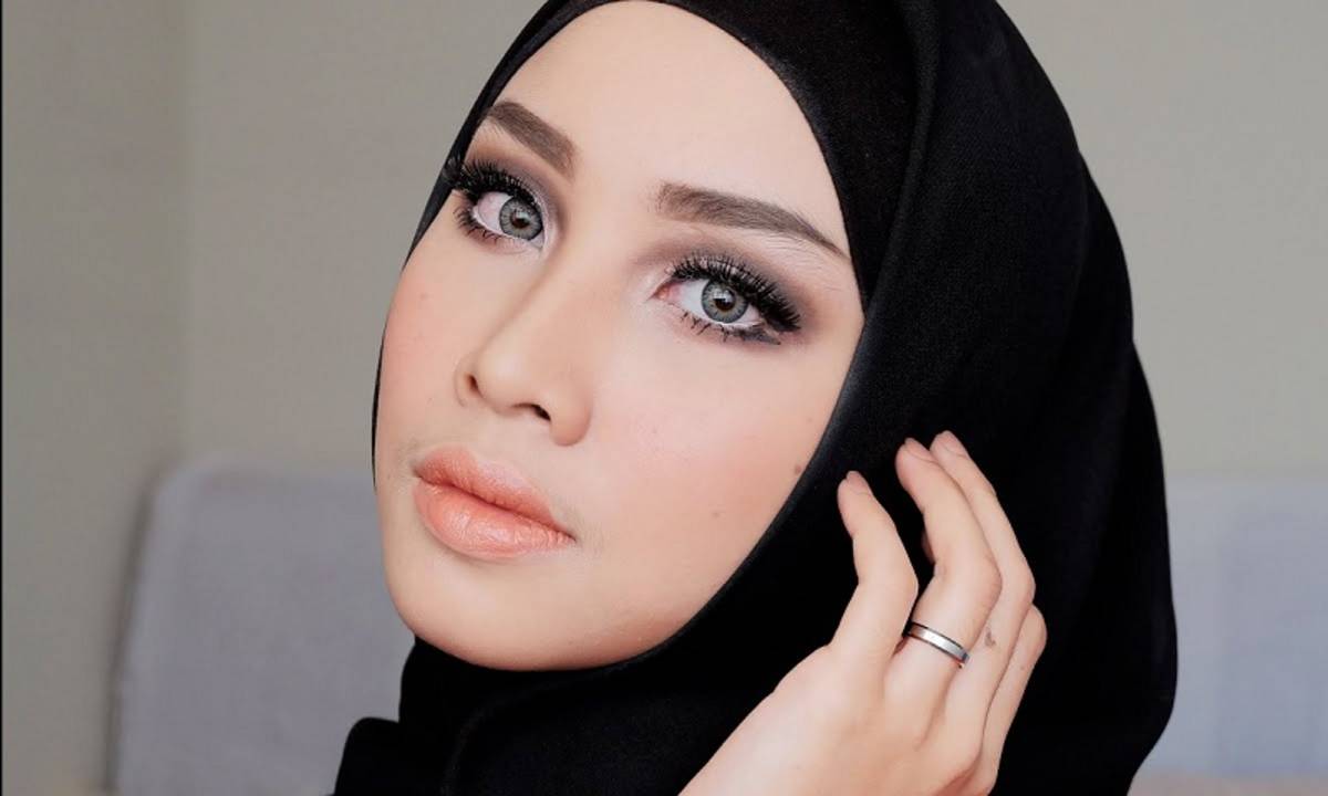 Yuk Kenalan Dengan 10 Vlogger Hijab Cantik Yang Populer Di Indonesia Cermati Com