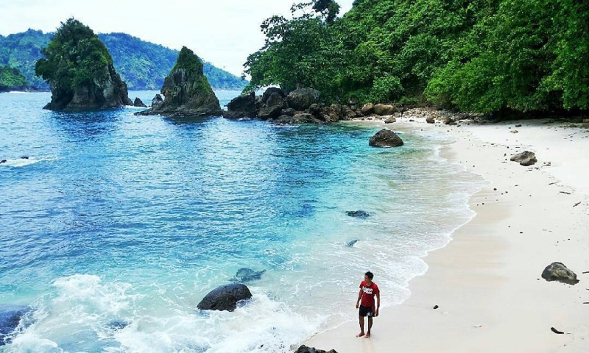 9 Pantai Di Kebumen Yang Akan Memanjakan Liburan Anda Cermati