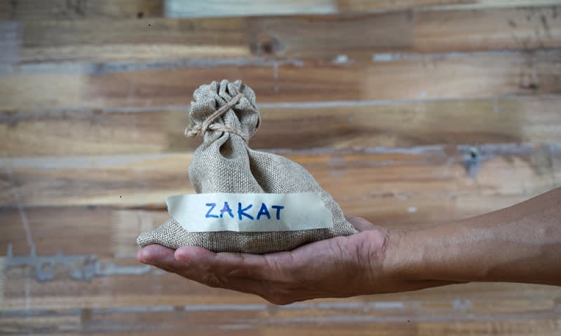 Berikut ini yang bukan merupakan arti dari zakat secara bahasa adalah ...