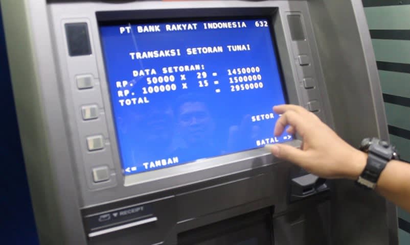 Cara Setor Tunai Di Atm Bri Dan Tips-Tips Bertransaksi Yang Aman Untuk Kamu Yang Belum Tahu - Cermati.com