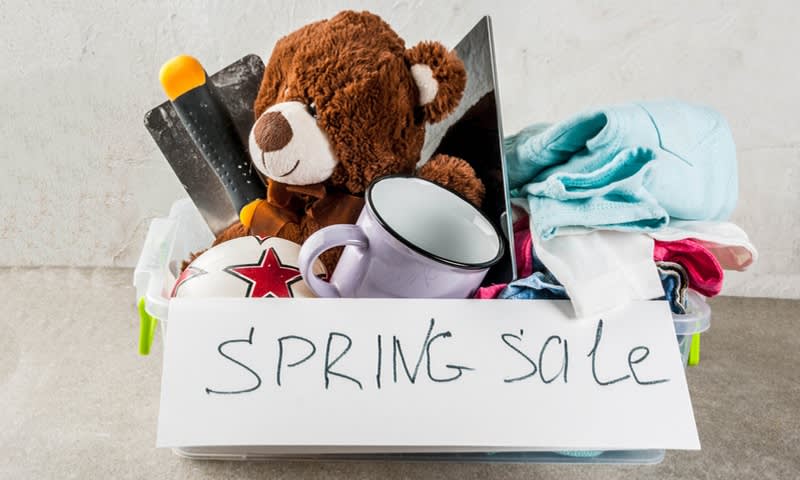 Menjual Barang Bekas