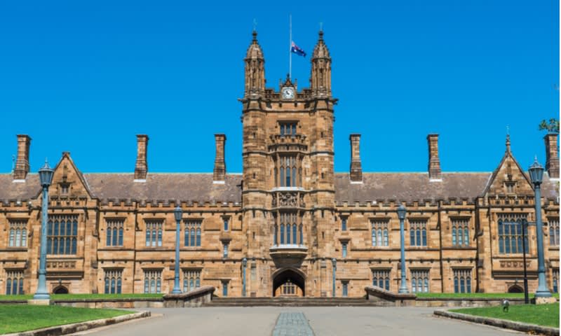 Universitas Nasional Australia