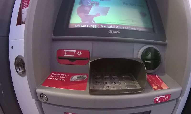 Mesin ATM CIMB Niaga Setor Tunai