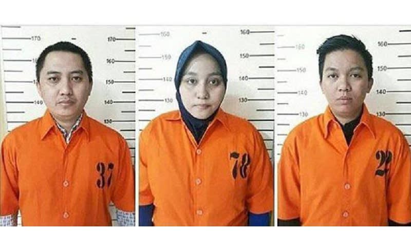 Desain Baju Anniesa Hasibuan / Kisah Anniesa Hasibuan Dari Jual Pulsa Desainer Baju Rp 4 4 Juta Sampai Jadi Bos First Travel Banjarmasin Post / Prosecutors say they were paid over $60m (£45m) to organise mini pilgrimages to mecca.