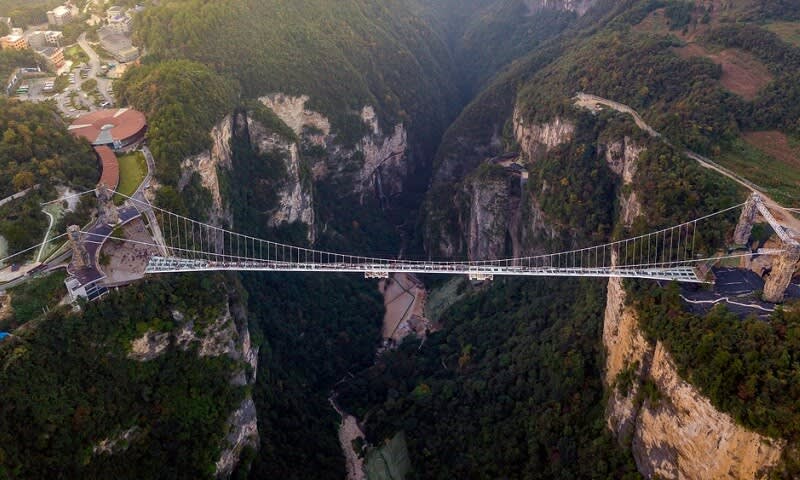 The Coiling Dragon Cliff Skywalk