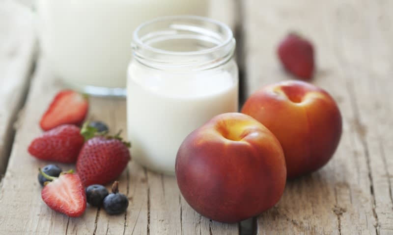 Perbanyak Minum Susu dan Buah