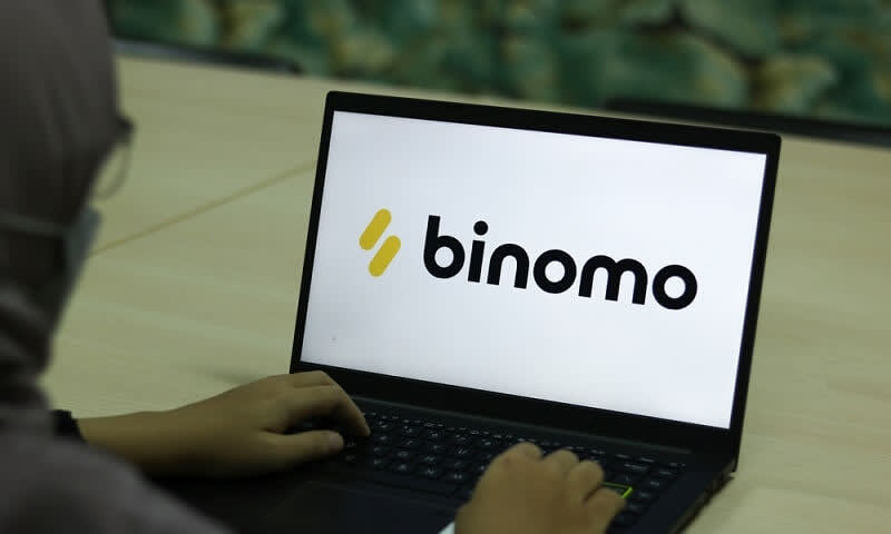 Trading Binomo