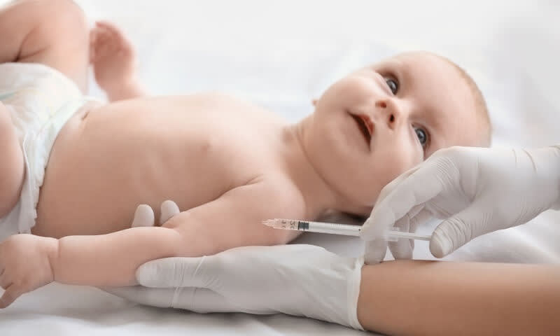 Orang Tua Wajib Tahu!  Ini rincian jenis dan biaya imunisasi untuk anak dari bayi hingga remaja - Majikanpulsa.com