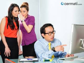 Tips Menghindari Gosip di Kantor